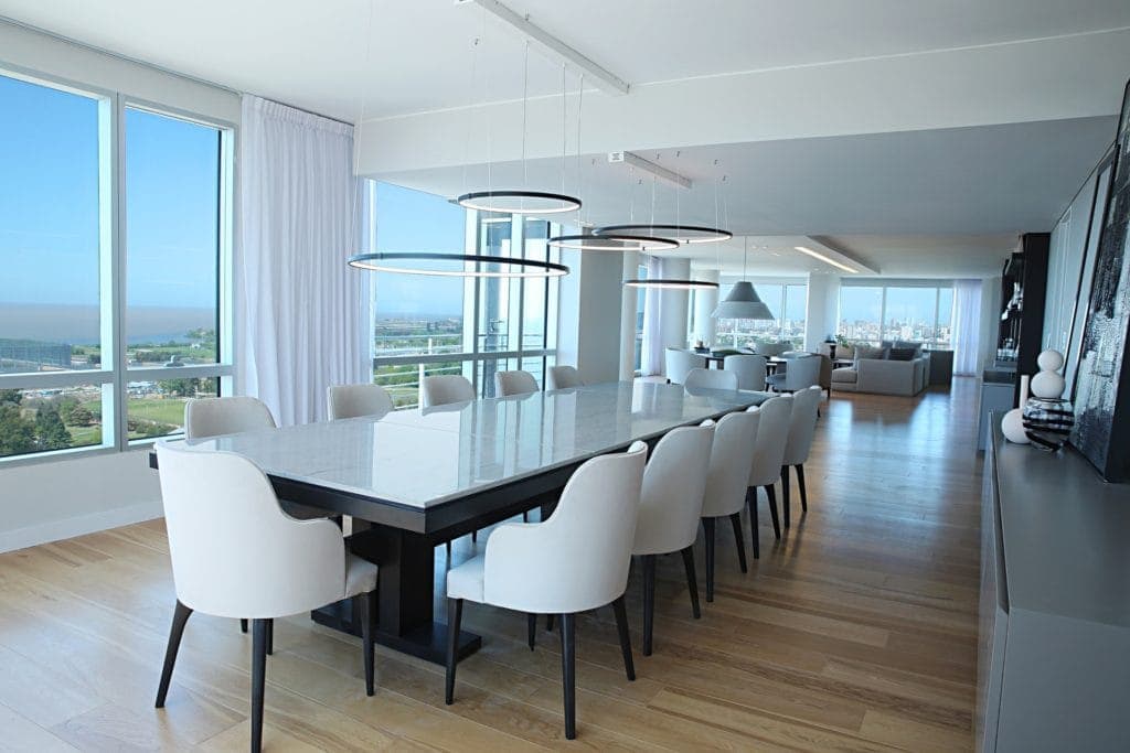 Vicente López al Río II, comedor con vista al río